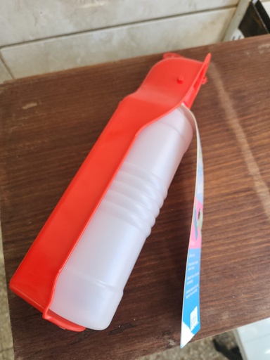 [1125] Botella bebedero portatil x 500 ml